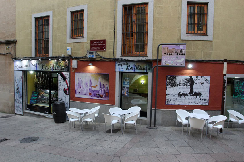 españa taperia restaurante en caceres los ibericos