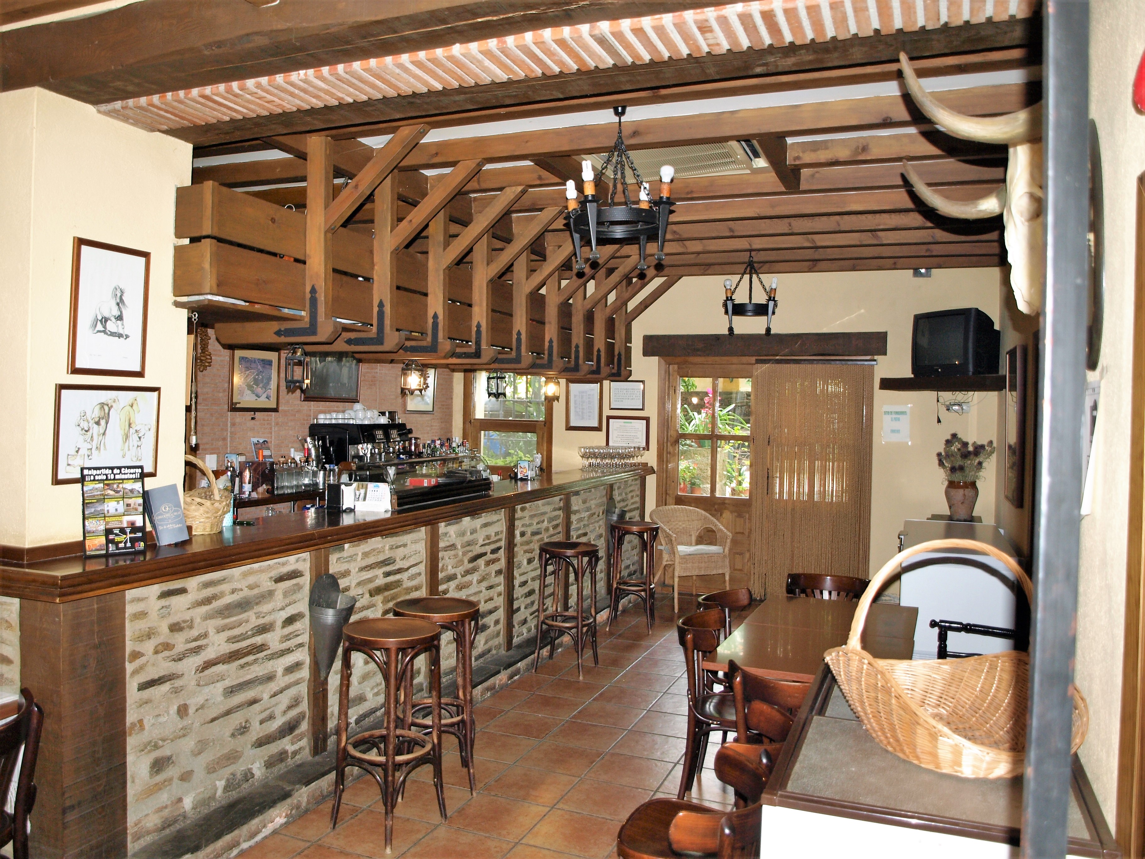 España - Casa Rural y Restaurante en Monroy  La Bodega del Herrador 