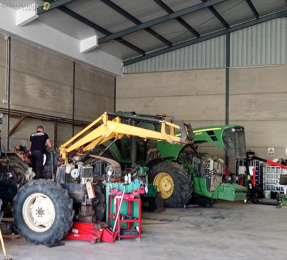 Taller de reparación de tractores en Puebla de la Calzada Montijo