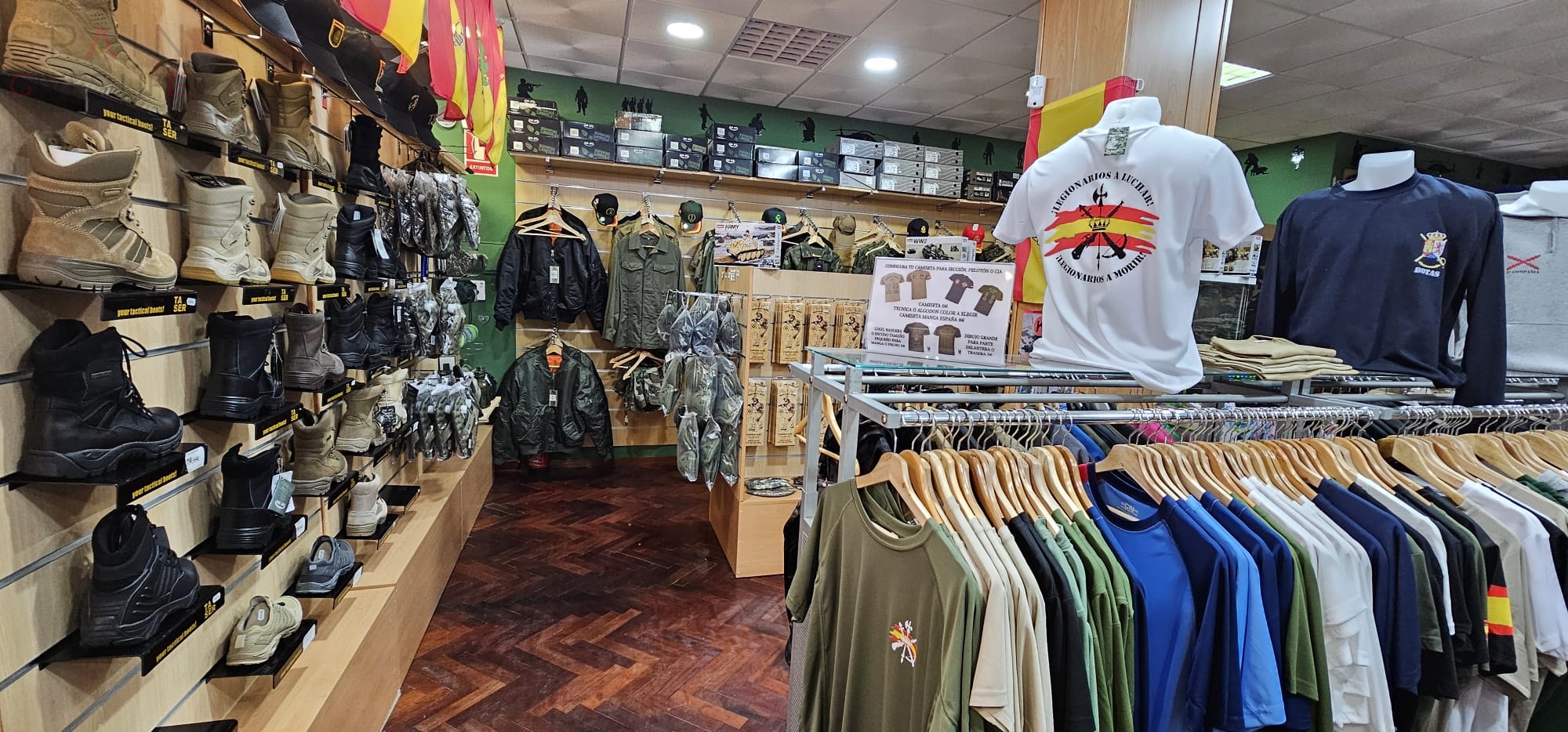 Tienda de ropa militar policia guardia civil caza pesca senderismo Militarix en Cáceres 