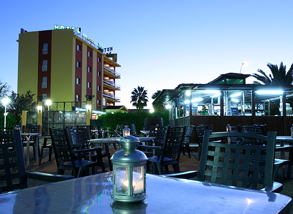 Hotel en el centro de Mérida con aparcamiento gratuito y piscina Zeus