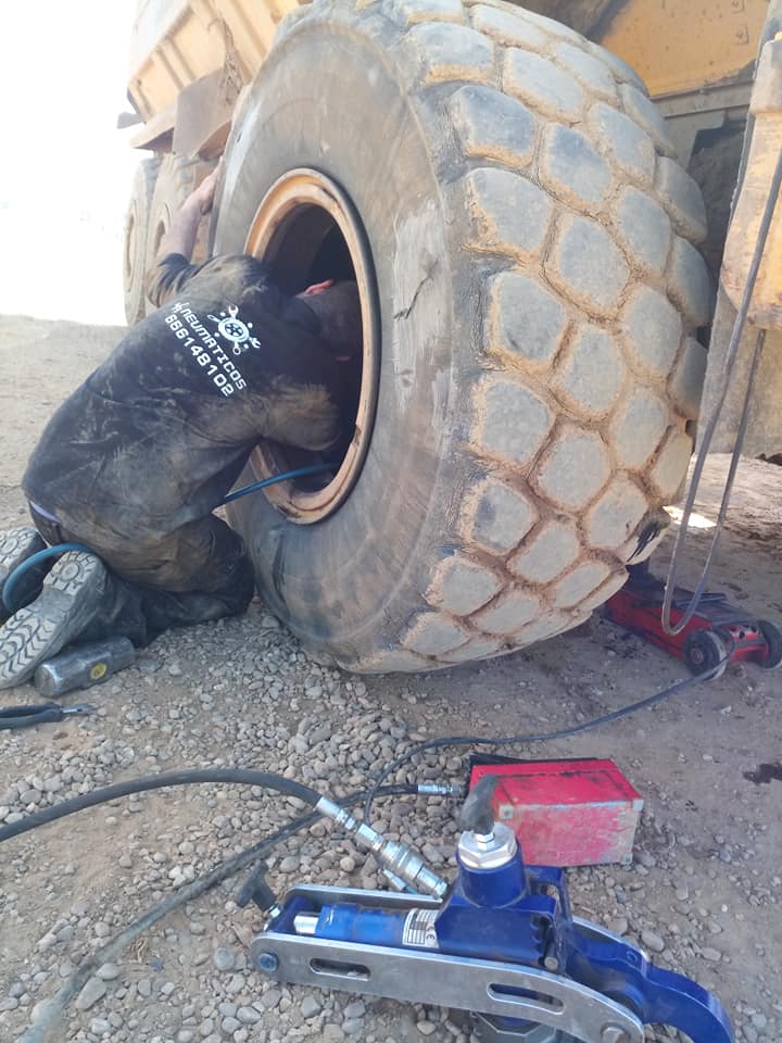 Vulcanizado de Neumáticos en Extremadura J.A.Acedo Asistencia 24H