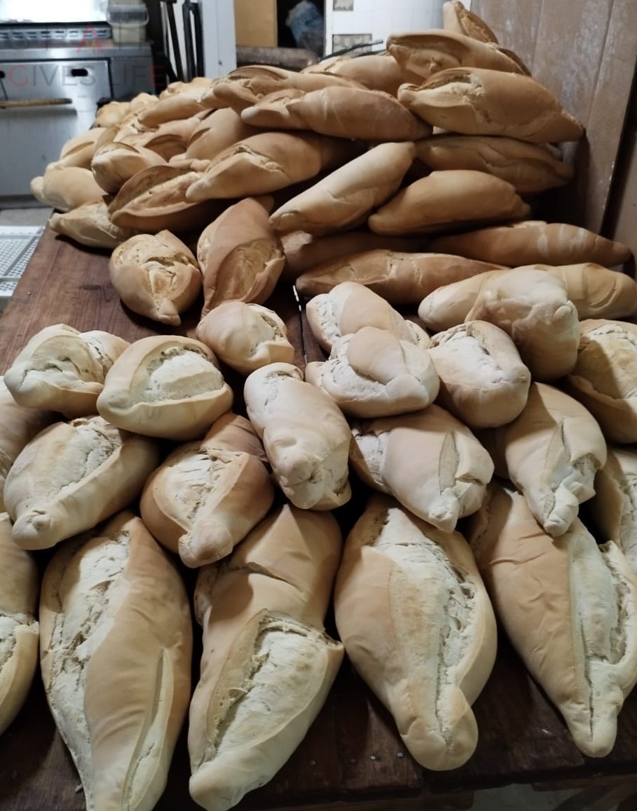 Panadería en Almoharín Horno de leña Pan Real