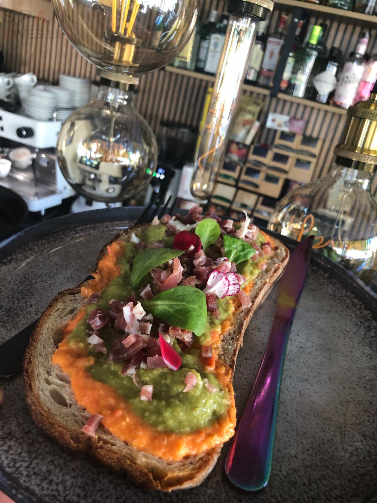 Pájaro Loco Restaurante Hamburguesería Bocatería Cáceres