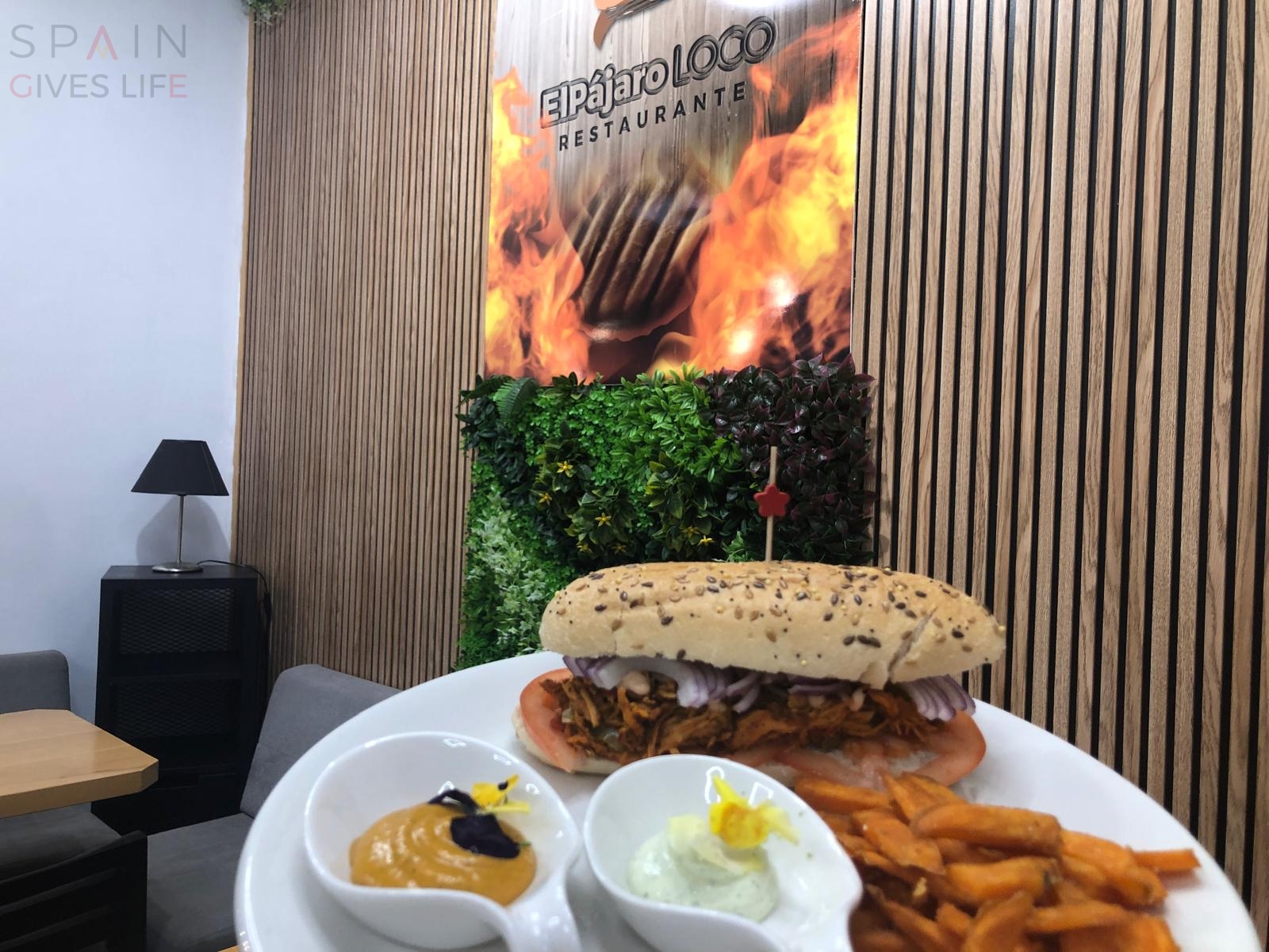 Pájaro Loco Restaurante Hamburguesería Bocatería Cáceres