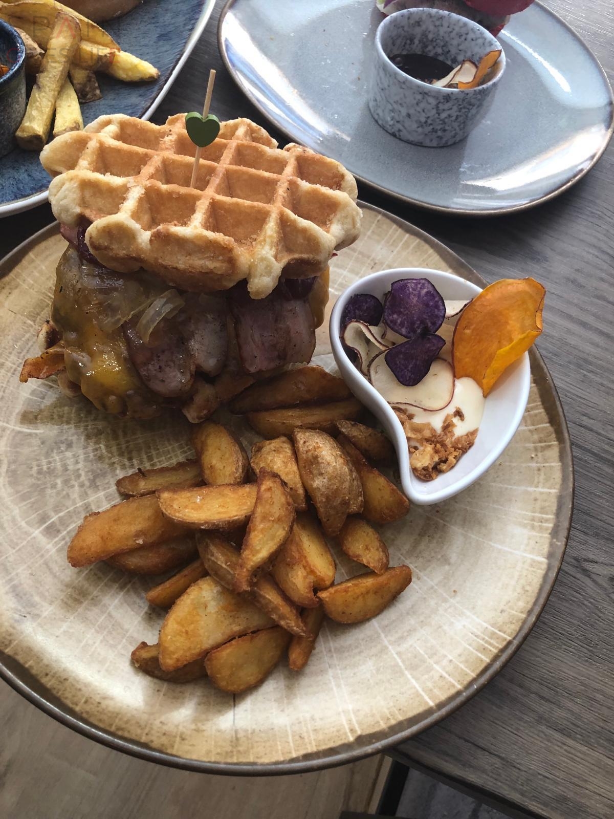 Bar Complejo Deportivo Manuel Sánchez Delgado Hamburguesería