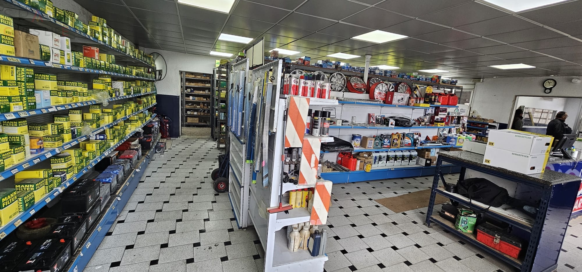 Taller de Mecánica general , diagnosis , Chapa y Pintura , Servicio Asistencia Grúa 24H