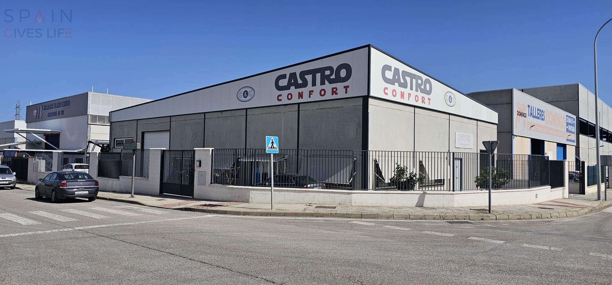 Fábrica De tapizados y toldos en Extremadura Polígono Los Varales